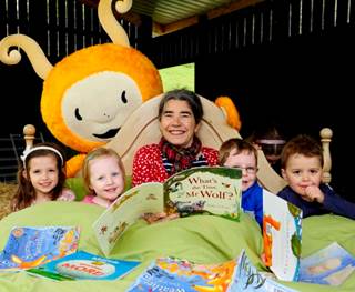 Around the World with Bookbug Week 2016